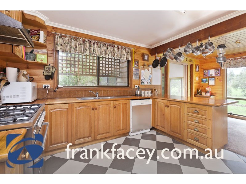 570 Ellis Road, Tonimbuk VIC 3815