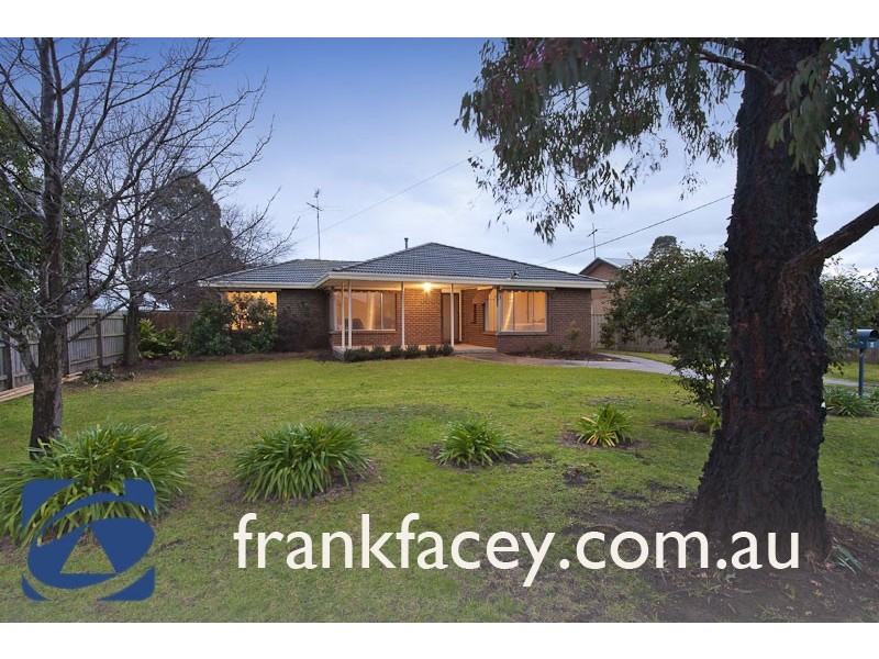 6 O’Shannessy Street, Pakenham VIC 3810