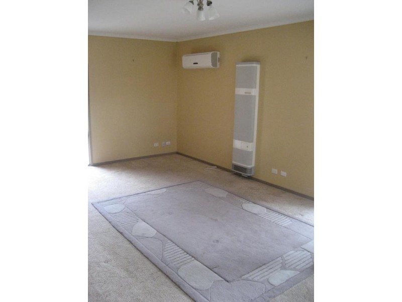 9 Kylie Court, Pakenham VIC 3810