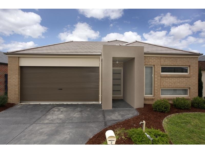 2 Leightons Green, Pakenham VIC 3810