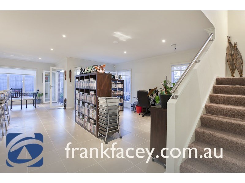 4 Reidel Avenue, Pakenham VIC 3810