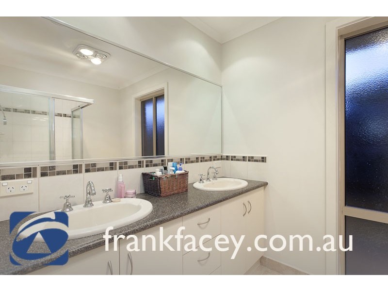 14 Kelly Court, Pakenham VIC 3810