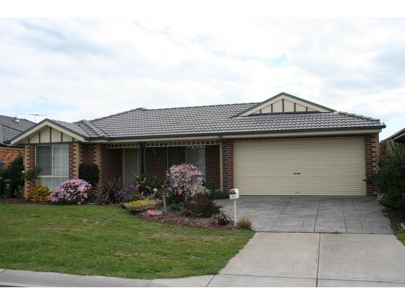 7 Grevillea Place, Pakenham VIC 3810