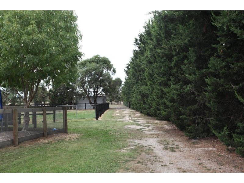 120 Sand Road, Longwarry VIC 3816