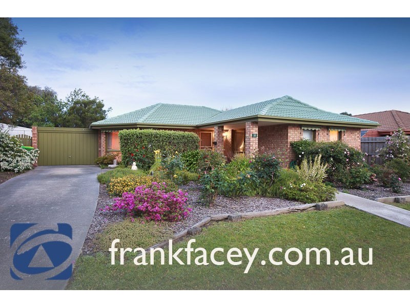 37 Kingston Avenue, Pakenham VIC 3810