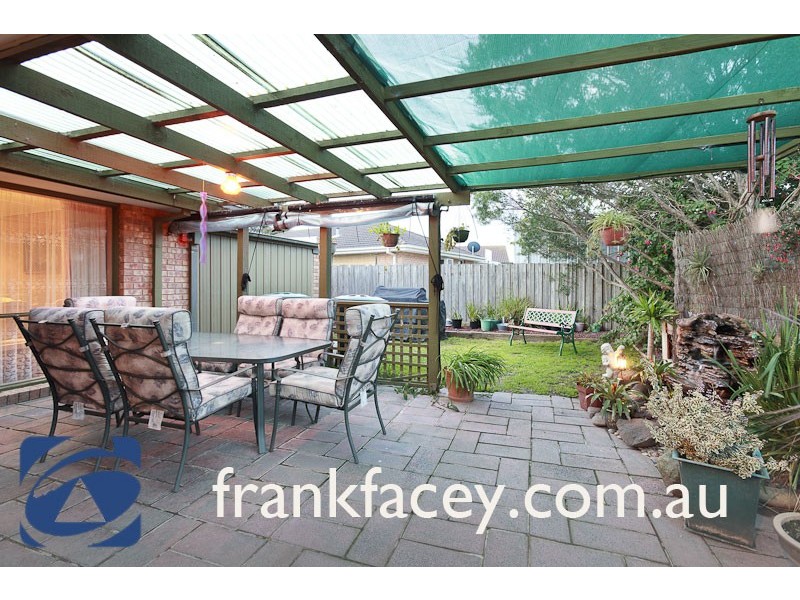 37 Kingston Avenue, Pakenham VIC 3810