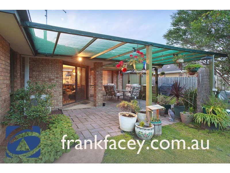 37 Kingston Avenue, Pakenham VIC 3810