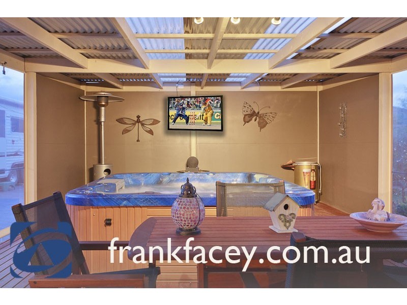 37 Banjo Paterson Drive, Pakenham VIC 3810