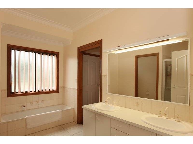 12 Latta Road, Nar Nar Goon VIC 3812