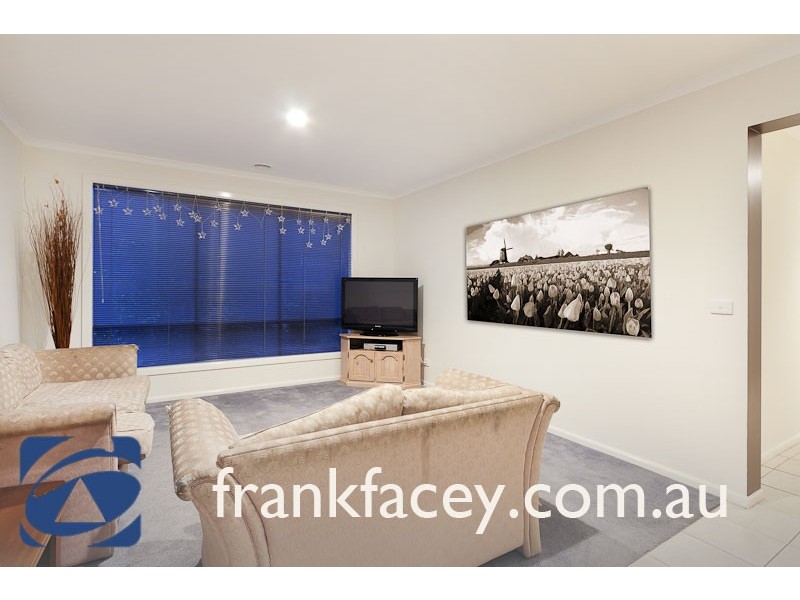29 Gillian Place, Pakenham VIC 3810