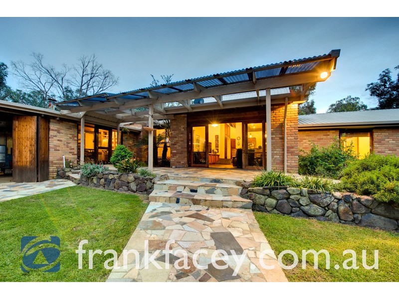 9 Fraser Avenue, Beaconsfield Upper VIC 3808