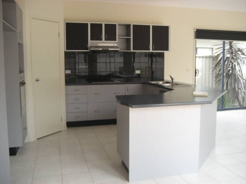 11 Riley Court, Pakenham VIC 3810