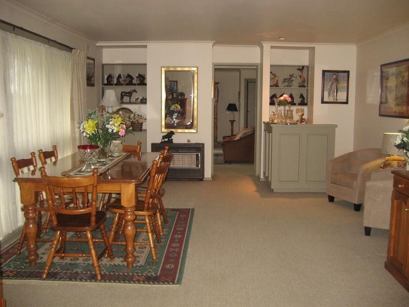 11 Ahern Road, Pakenham VIC 3810