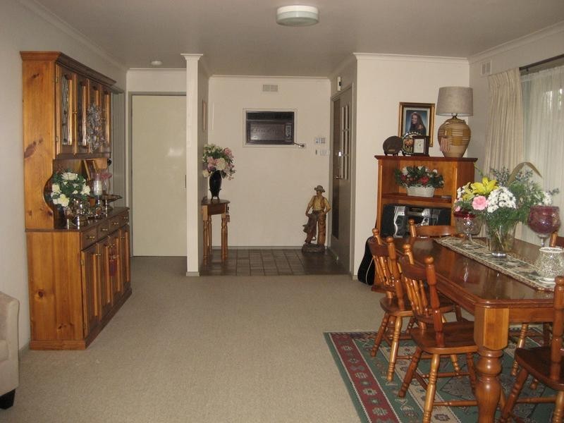 11 Ahern Road, Pakenham VIC 3810