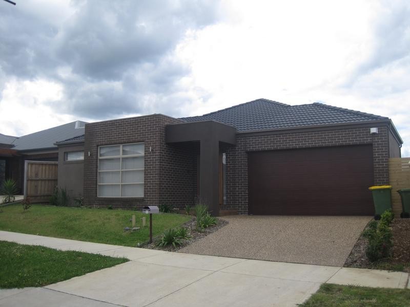 17 Flinders Park, Officer VIC 3809