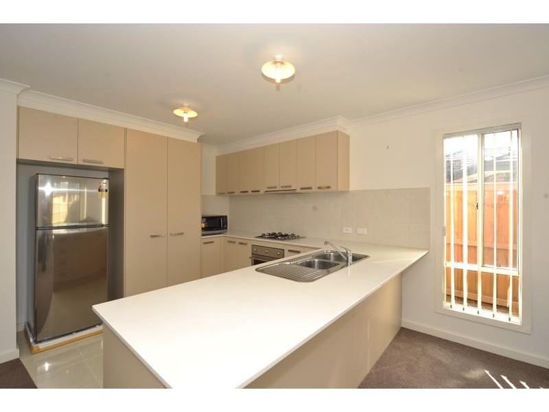 4 Tiffany Close, Pakenham VIC 3810