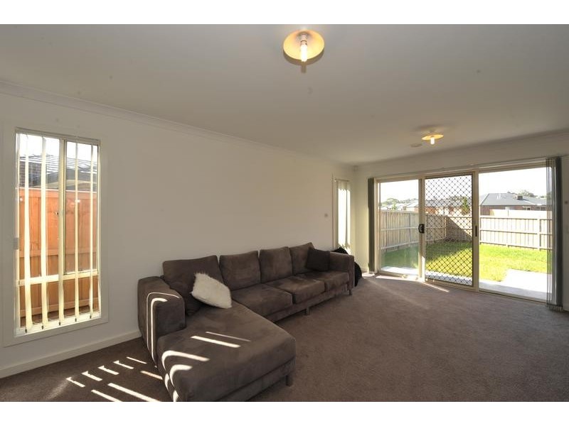 4 Tiffany Close, Pakenham VIC 3810