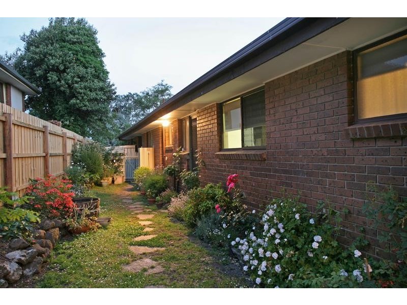 11 Ahern Road, Pakenham VIC 3810