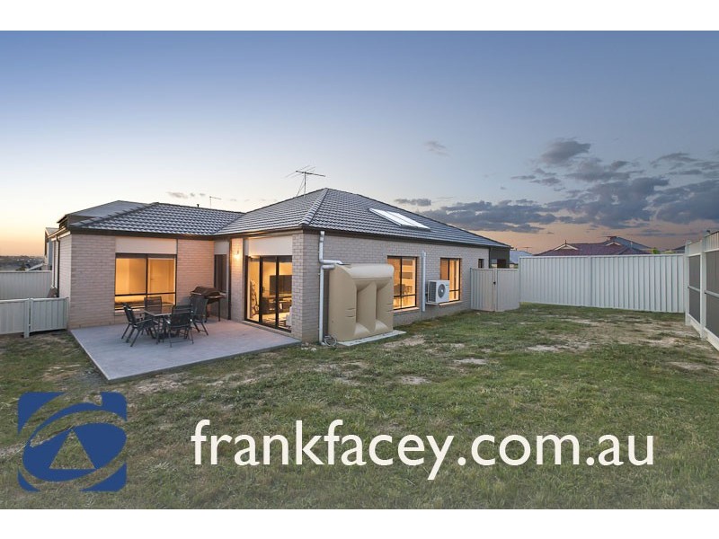 11 Ben Cairn Mews, Pakenham VIC 3810