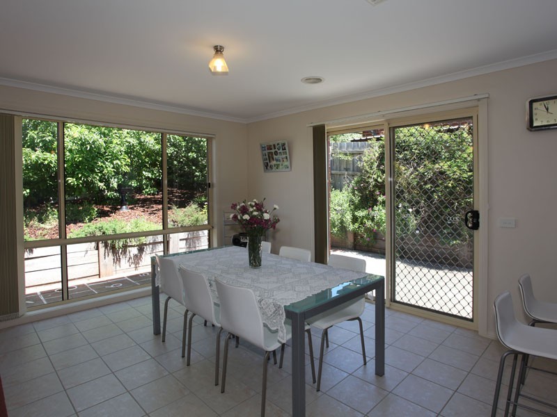 3 Fiona Place, Pakenham VIC 3810