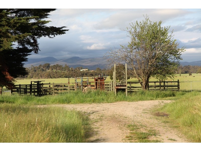 40 Tonimbuk Road, Bunyip North VIC 3815