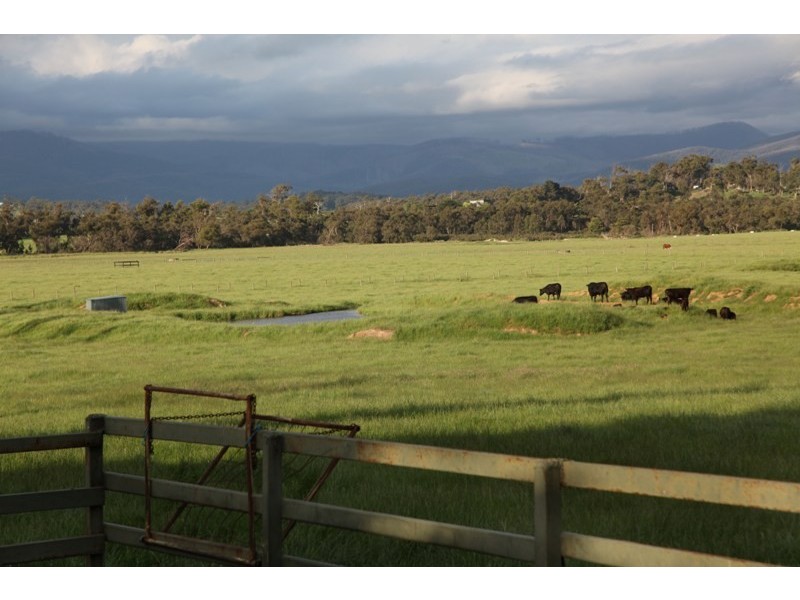 40 Tonimbuk Road, Bunyip North VIC 3815