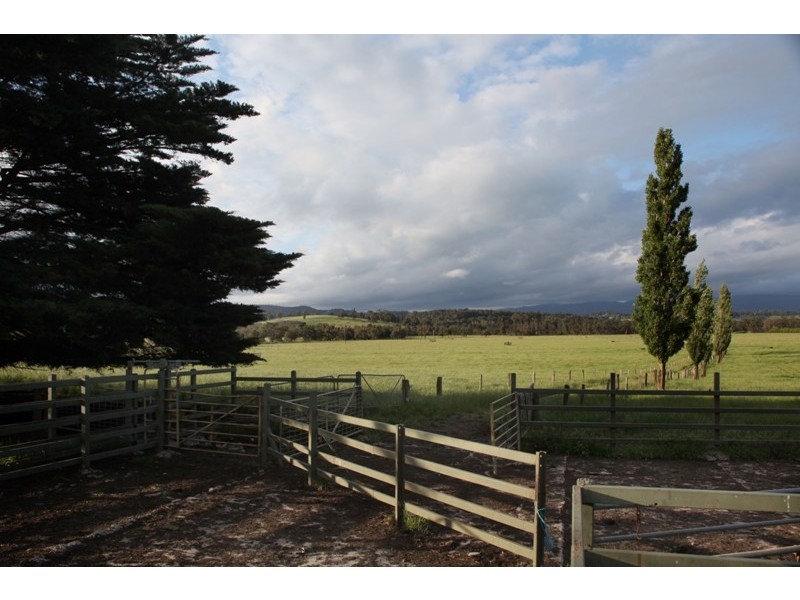 40 Tonimbuk Road, Bunyip North VIC 3815