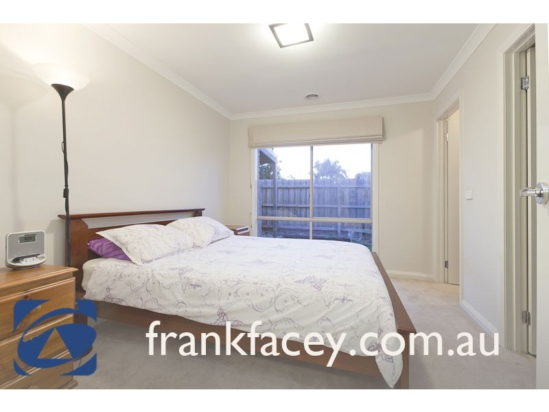 2/12 Jamieson Court, Pakenham VIC 3810