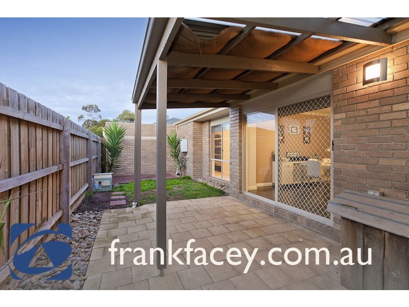 2/12 Jamieson Court, Pakenham VIC 3810