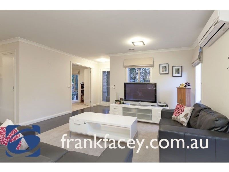 2/12 Jamieson Court, Pakenham VIC 3810