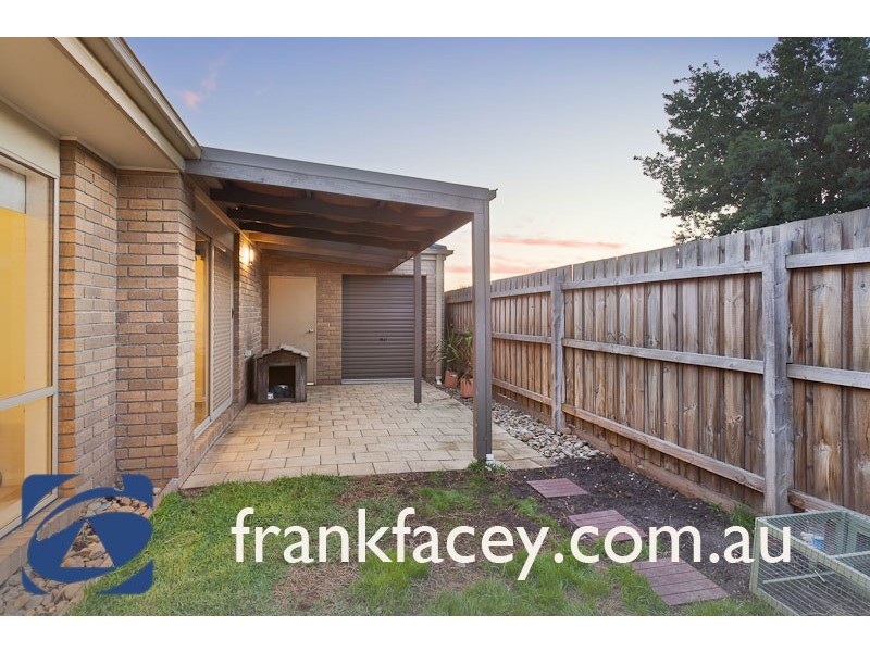 2/12 Jamieson Court, Pakenham VIC 3810