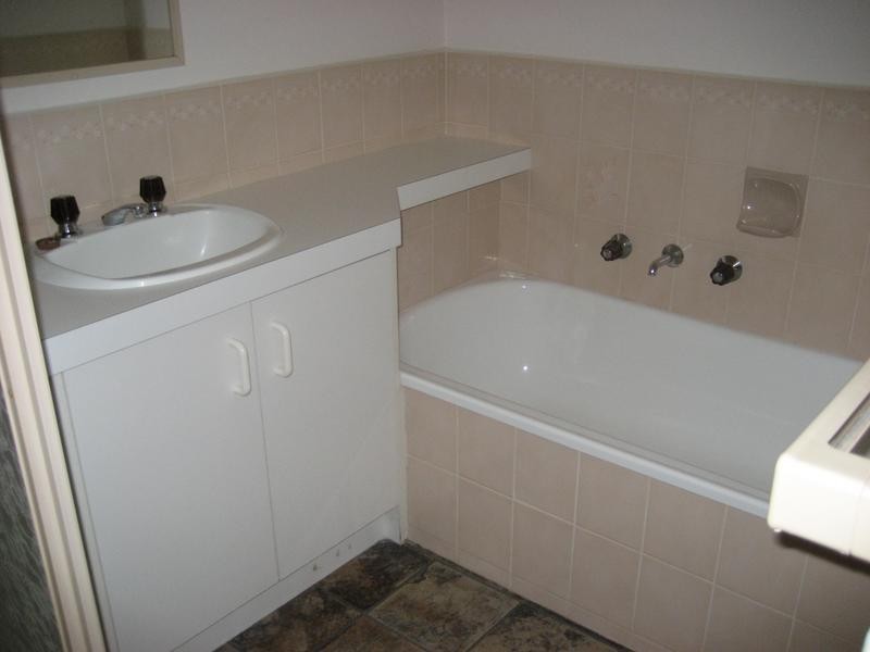 15 Deed Drive, Pakenham VIC 3810