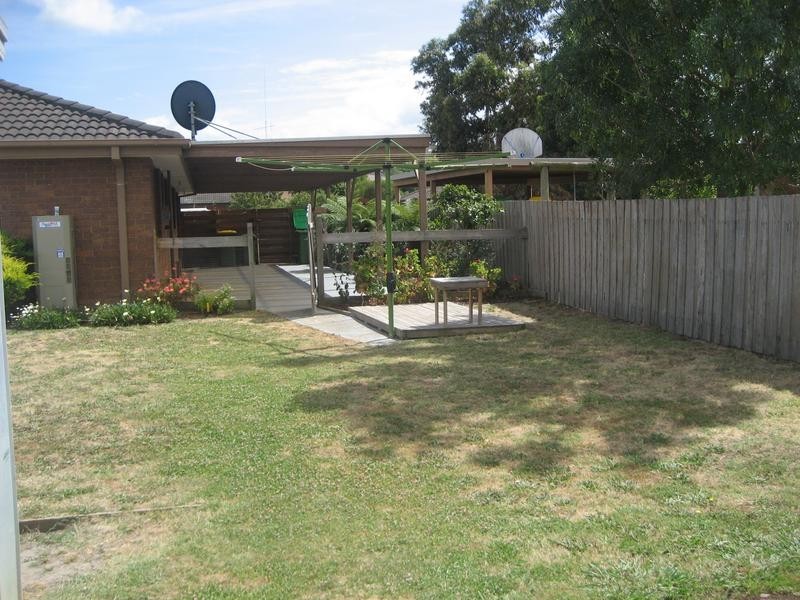 15 Deed Drive, Pakenham VIC 3810