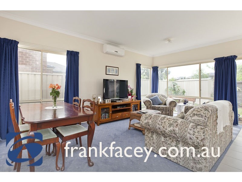32 Macalister Place, Pakenham VIC 3810