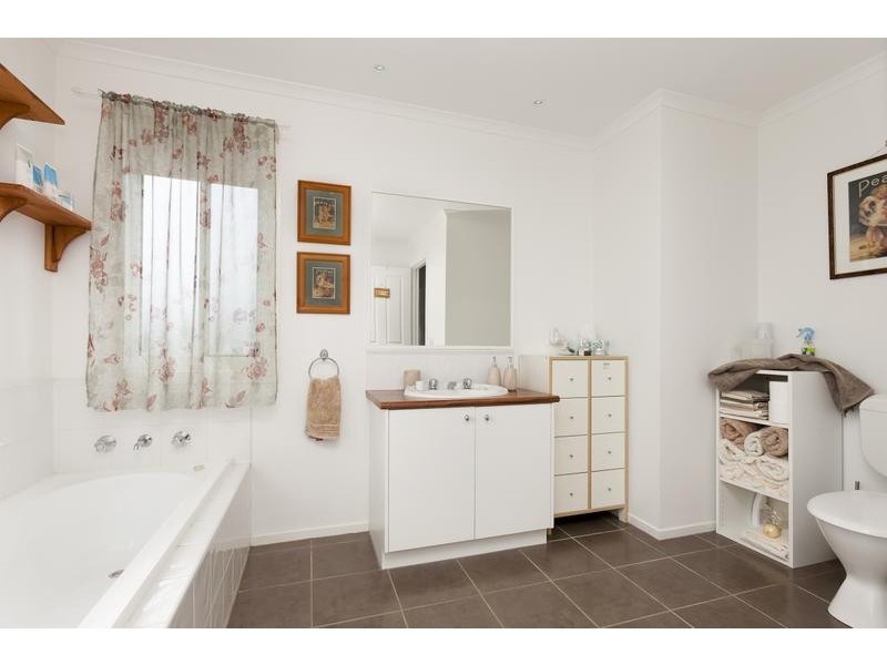 6 Don Phillip Court, Gembrook VIC 3783