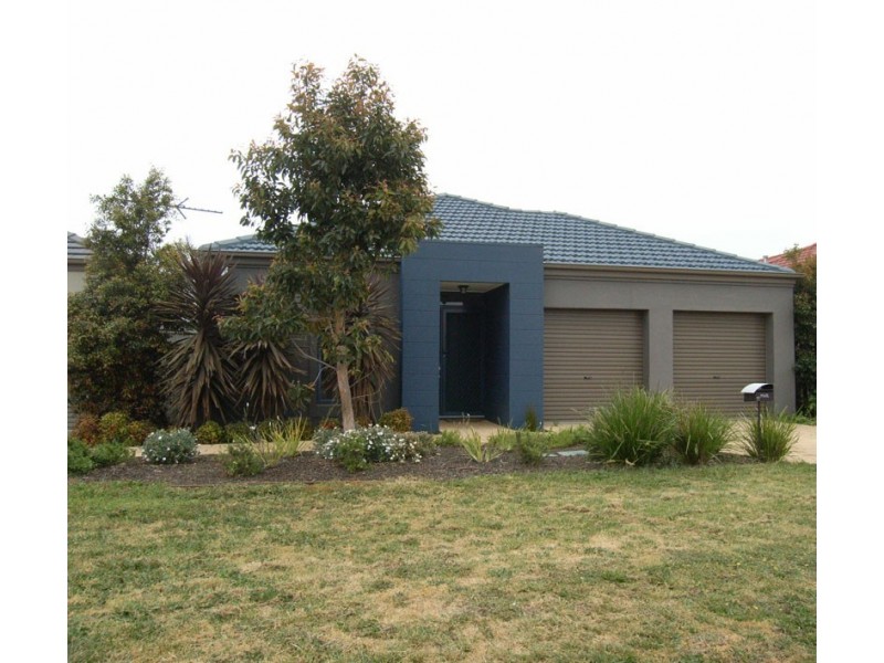 11 Riley Court, Pakenham VIC 3810