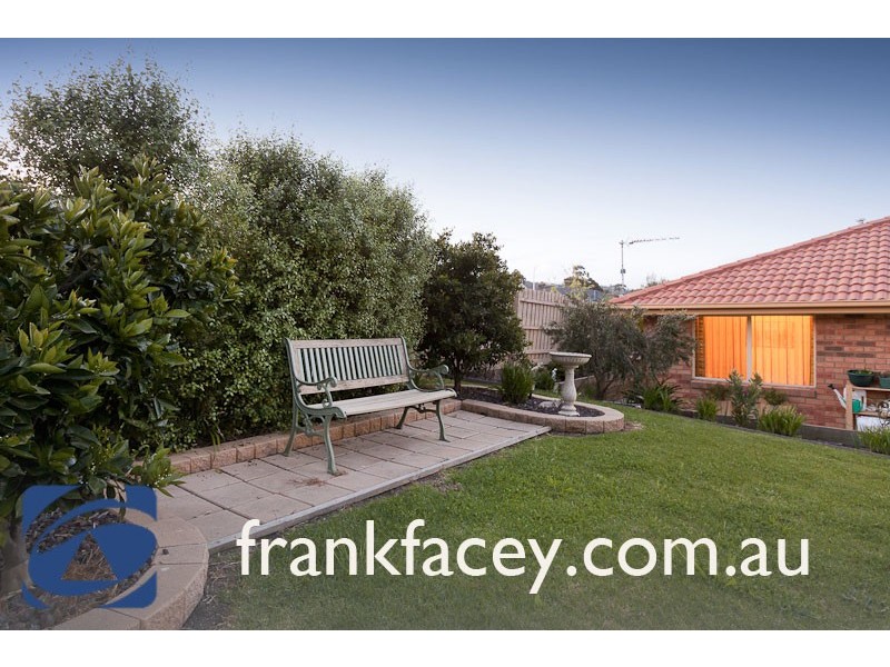 13 Kathryn Close, Pakenham VIC 3810