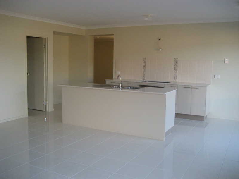 20 Webster Way, Pakenham VIC 3810