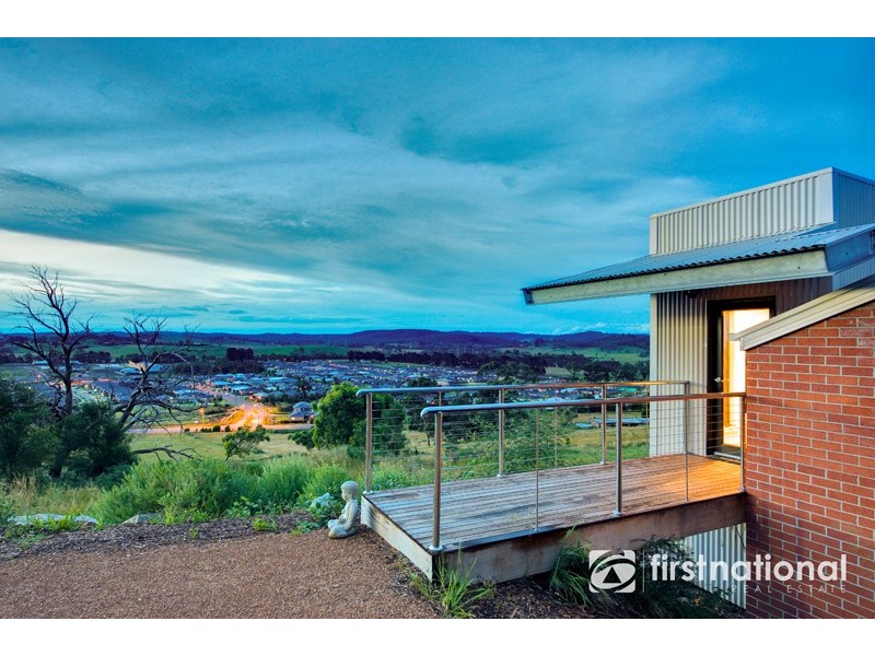 45 Highland Drive, Pakenham VIC 3810