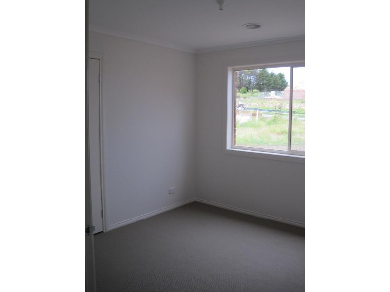 13 Windermere Boulevard, Pakenham VIC 3810