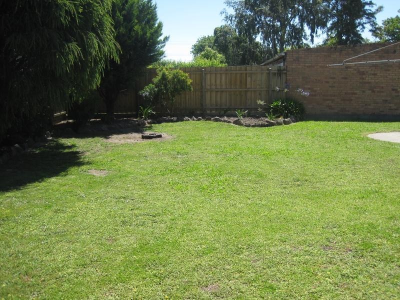 4 Henty Street, Pakenham VIC 3810