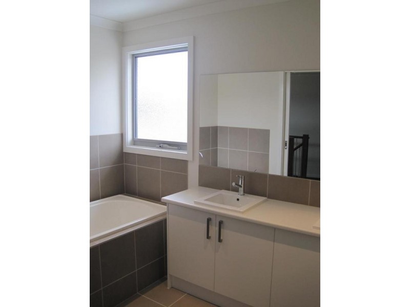 7 Portland Road, Pakenham VIC 3810