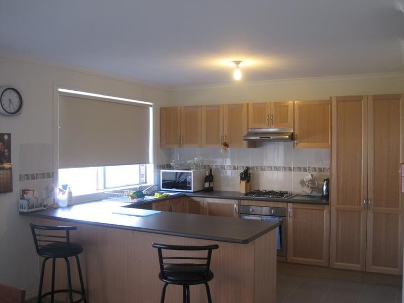 32 Pomegranate Way, Pakenham VIC 3810
