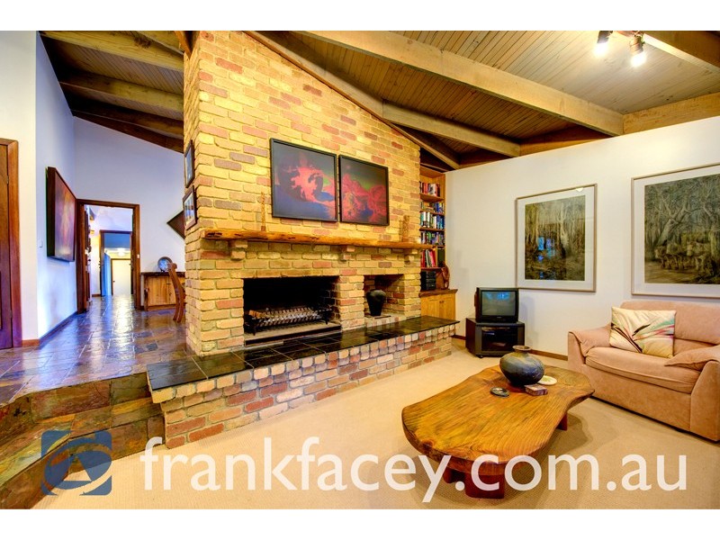 9 Fraser Avenue, Beaconsfield Upper VIC 3808