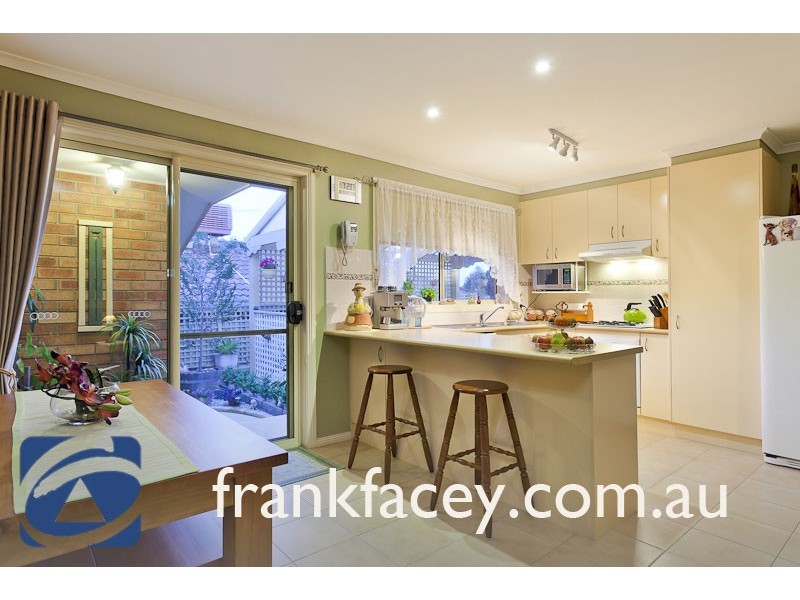 13 Kathryn Close, Pakenham VIC 3810