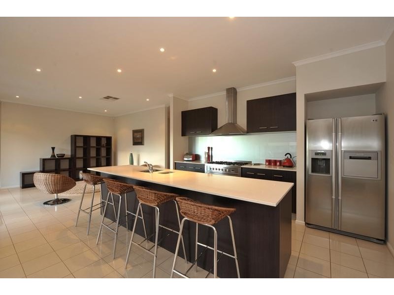 14 Macquarie Circuit, Pakenham VIC 3810