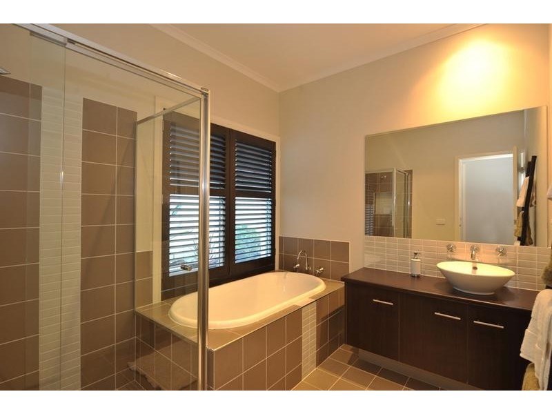 14 Macquarie Circuit, Pakenham VIC 3810