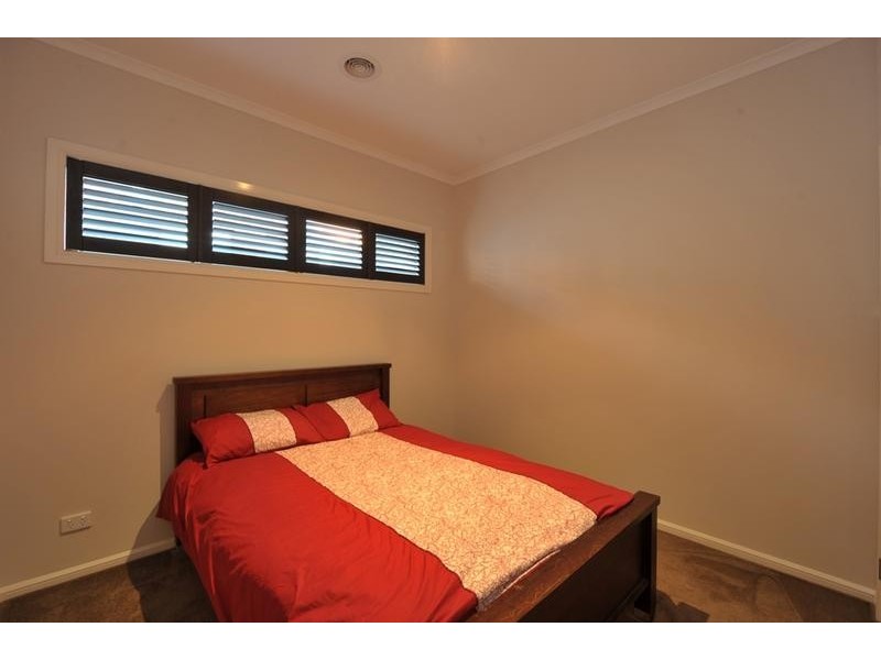 14 Macquarie Circuit, Pakenham VIC 3810