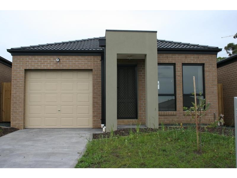 22/103 Army Rd, Pakenham VIC 3810