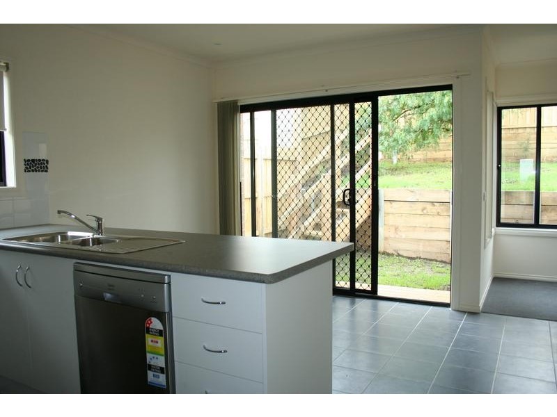 22/103 Army Rd, Pakenham VIC 3810